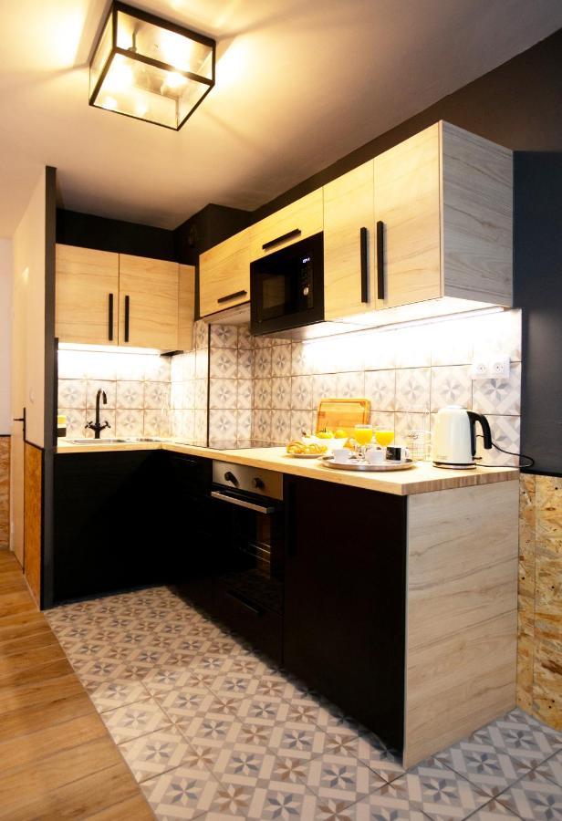 Apartment 2 Pieces Avec Patio Dans Le Centre De Toulon